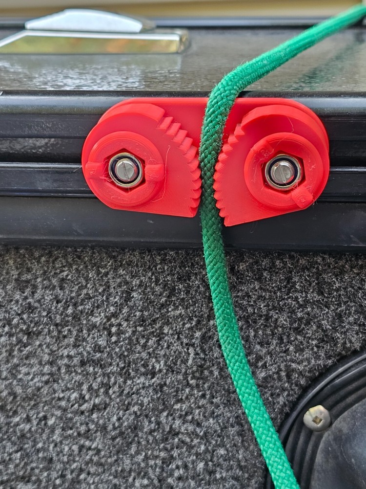 Fender Gripper for Lund Sport Track System