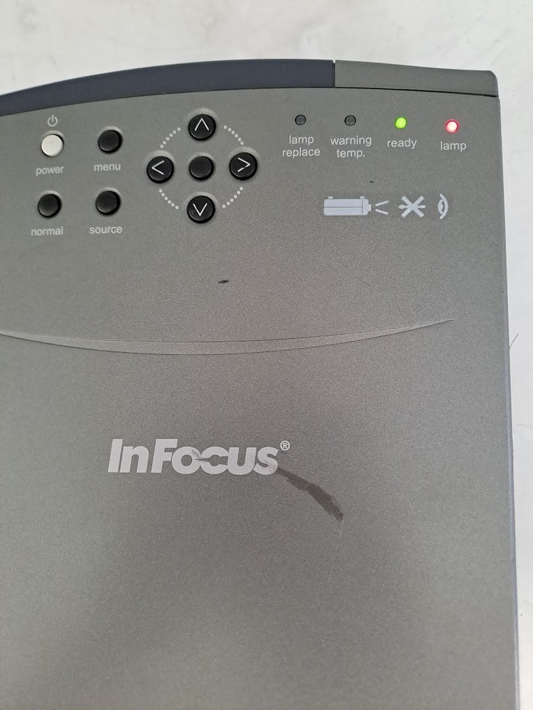 InFocus LP260 3LCD SVGA Digital Multimedia Projector
