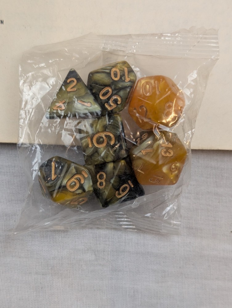 HEXAGONAL MAPPING BOOKLET #8007 1981 D&D TSR Dungeons Dragons Adventure + dice
