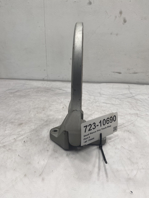 2010 Peterbilt 388 Step (723-10690)