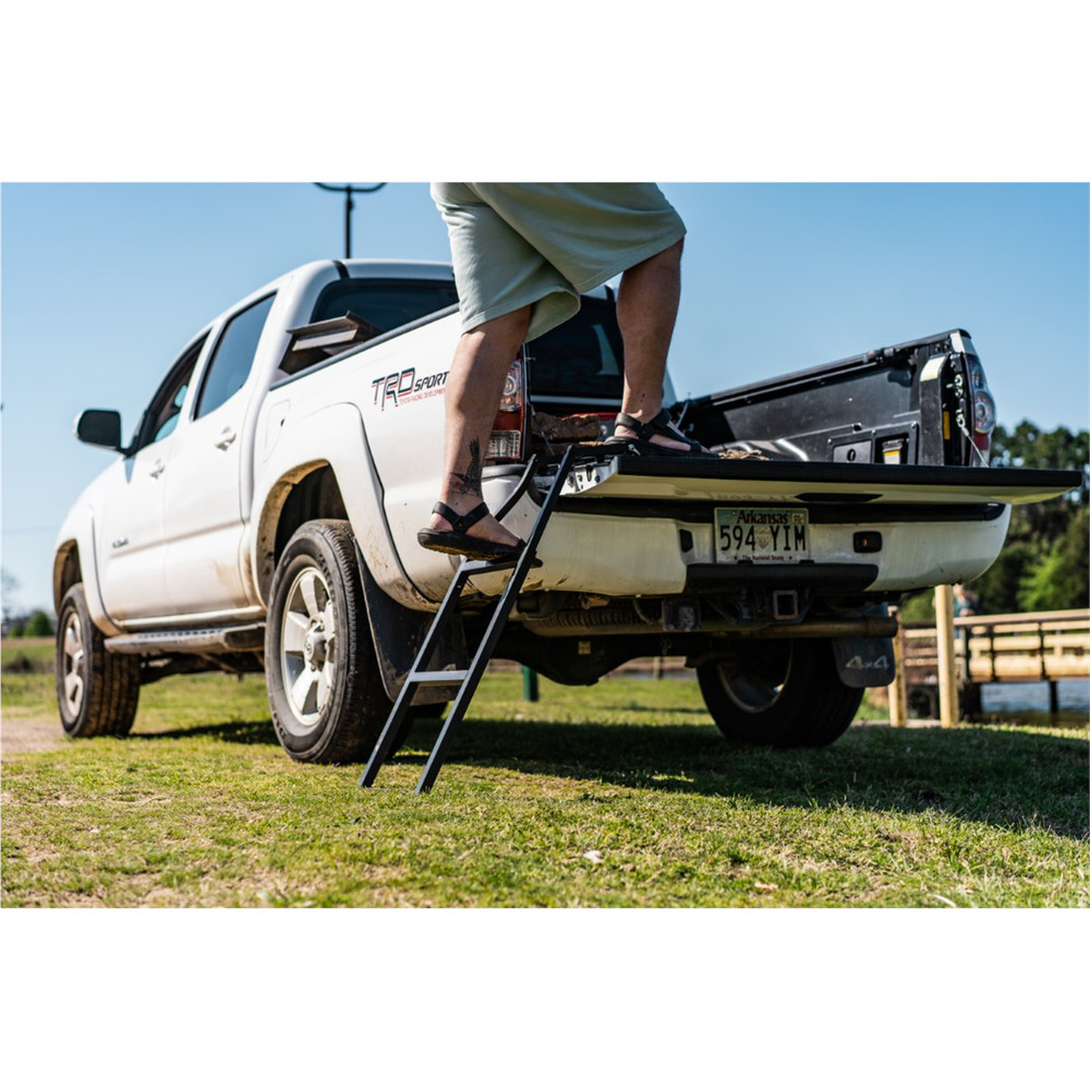 Traxion 5-100 Tailgate Ladder