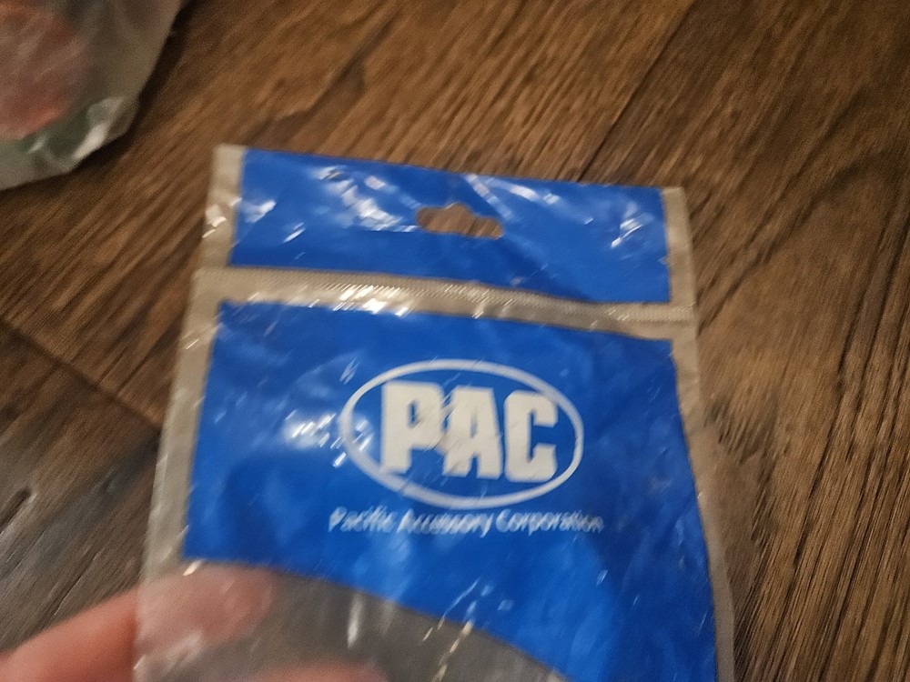 Pac LC-2 In-Dash/Under Dash Mountable Line Output Converter W/ Volume Control