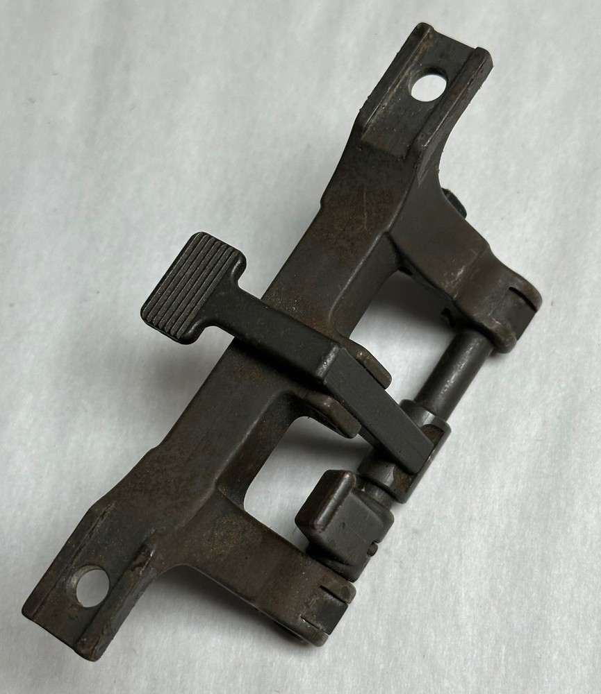 GERMAN ARMY SCOPE MOUNT.
