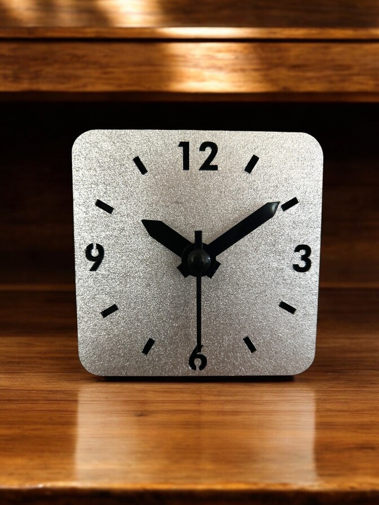 Versatile Fridge Magnet Clock – Silent Quartz, Wood Frame, Gift-Ready