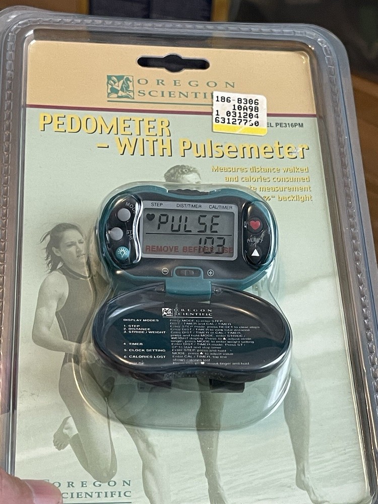 Oregon Scientific PE316PM Pedometer with Pulse Meter