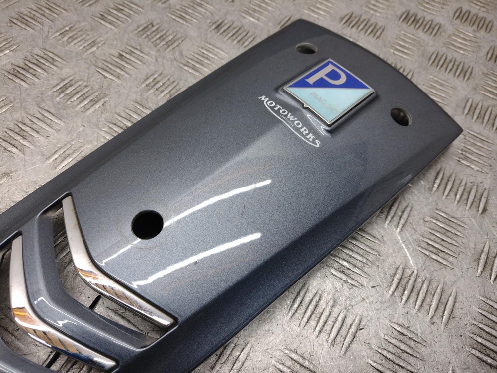 2015 PIAGGIO GTS 300 SUPER Front Centre Panel