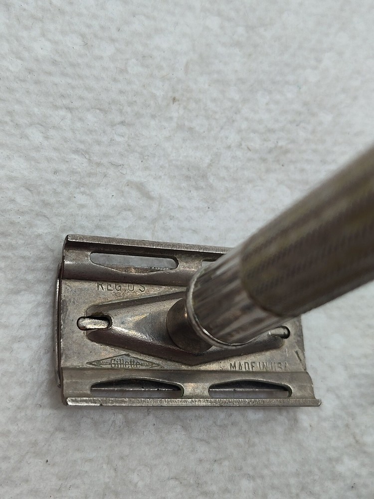 Vintage Original 1940's Gillette Tech Razor No Date Code