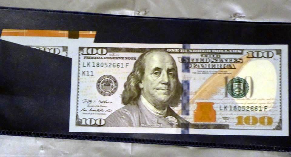 2009A $100 FRN CUTTING ERROR. Got from withdrawal into protected sleeve