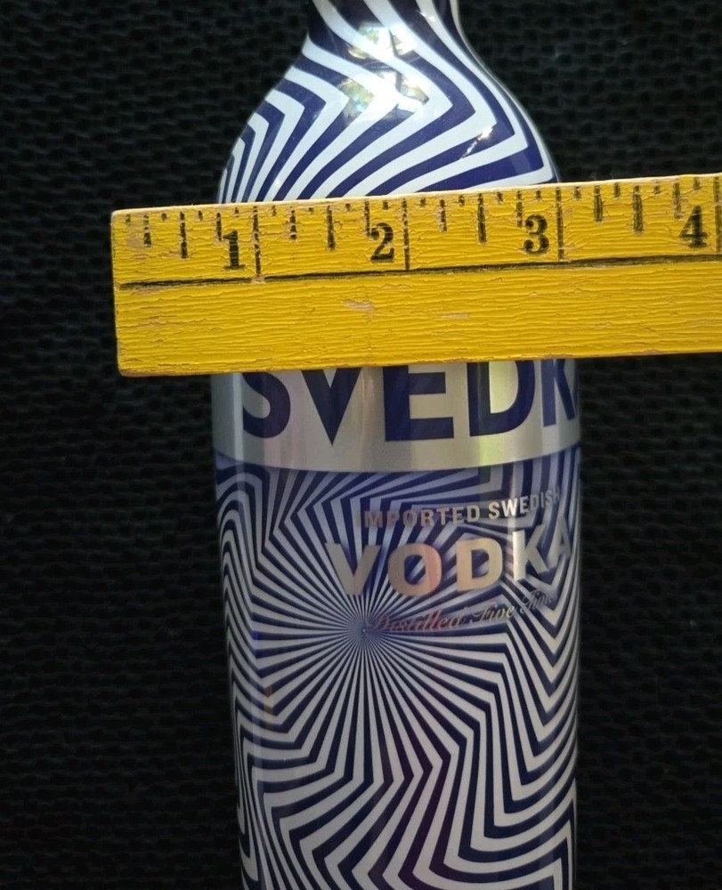 SVEDKA Psychedelic Optical Illusion Limited Edition Empty Bottle from 2008-EUC