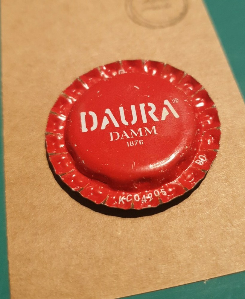 BOTTLE CAP FRIDGE MAGNET DAURA DAMM