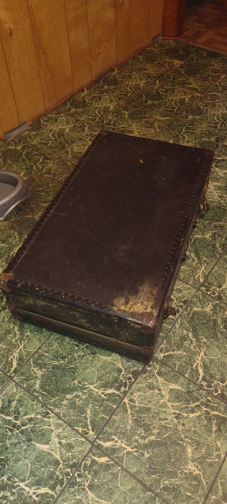 Vintage H.W. Round tree Roller Tray Trunk