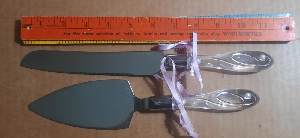 Wilton Cake Knife and Server Set Clear Handle with Ribbons