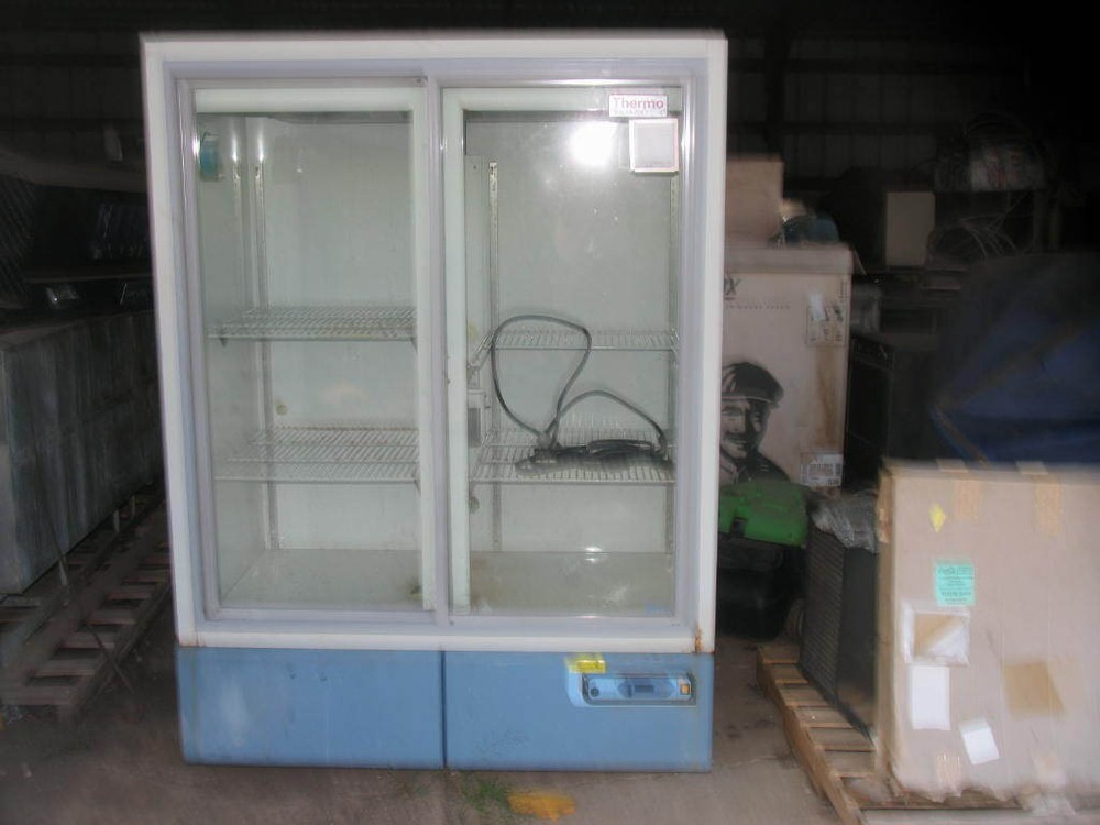 Thermo Fisher Scientific Model 33530H37 Refrigerator Lab