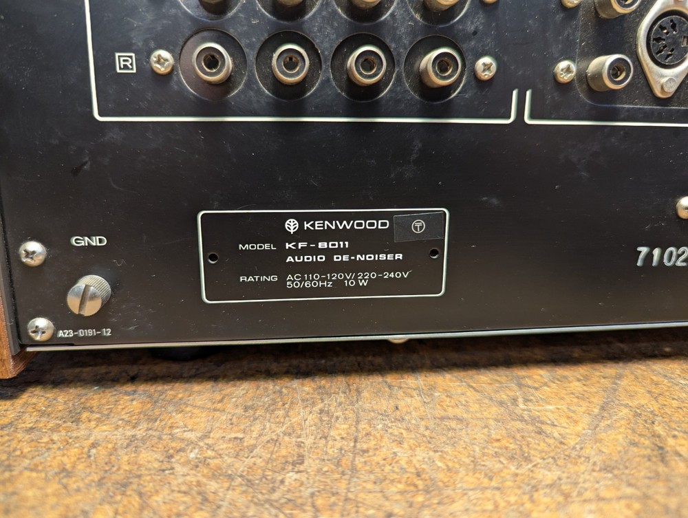 Kenwood KF-8011 Audio De-noiser, Meter unit, Powers on