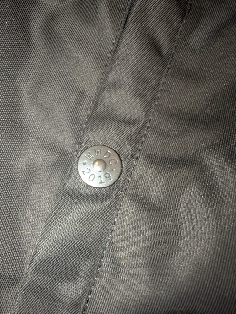 WWDC Apple 2019 Reverse Bomber (Mens: X Large)