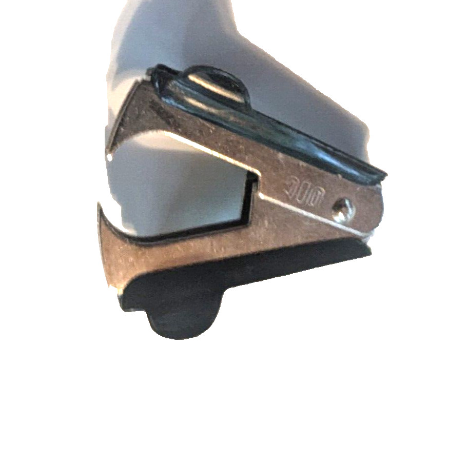 Black & Silver Nickel Plated Teeth Staple Remover