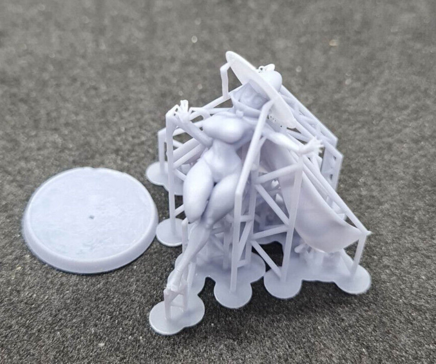 Katrina - Witch / Mage / Wizard - Dynamic Prints Exclusive 35mm Miniature D&D