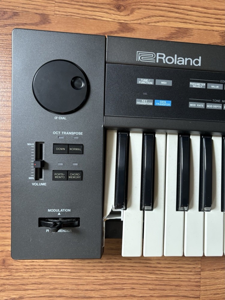 Roland Alpha Juno-2 w/ Manual & Stand – Classic Sound – Read Issues