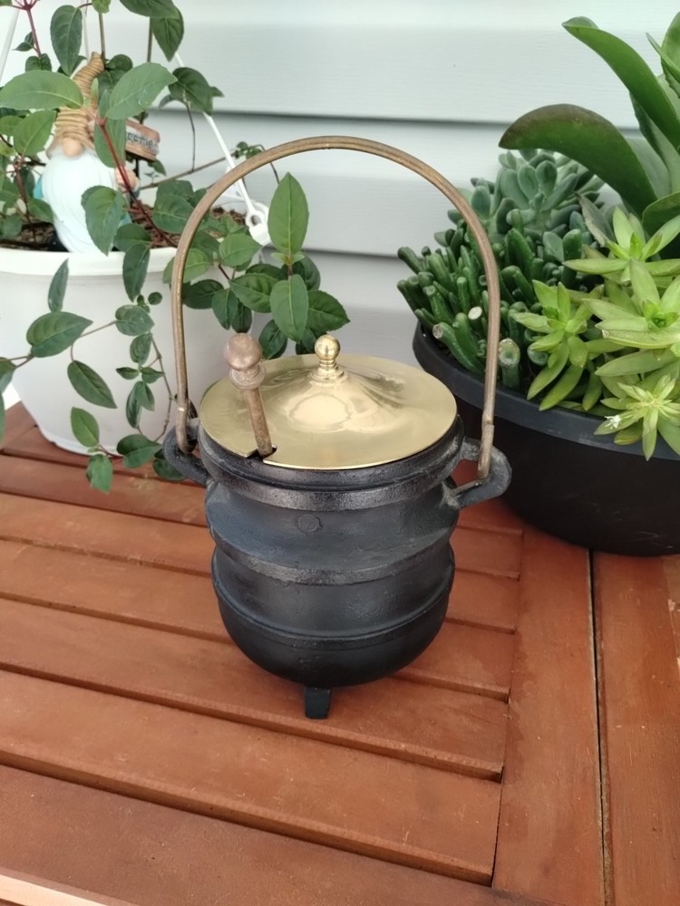 Vintage Cast Iron & Brass Smudge Pot Complete (Fire starter Cauldron)
