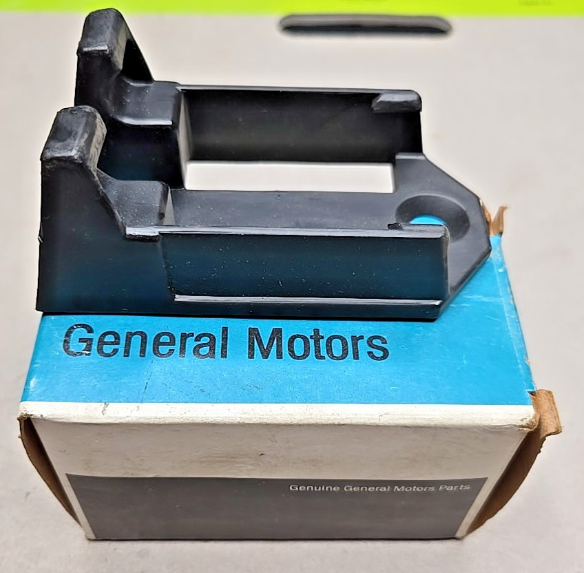 NOS GM 2032085 HOOD LATCH HOOK GENUINE