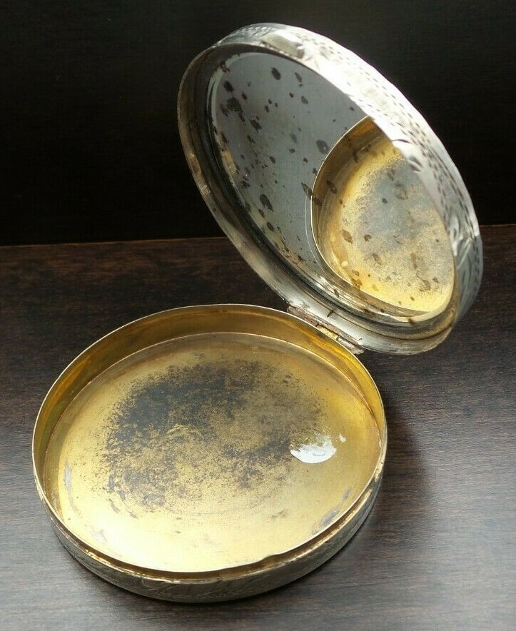 Antique 1920s Austrian 800 Silver Compact with Mirror and Flower Engravings
