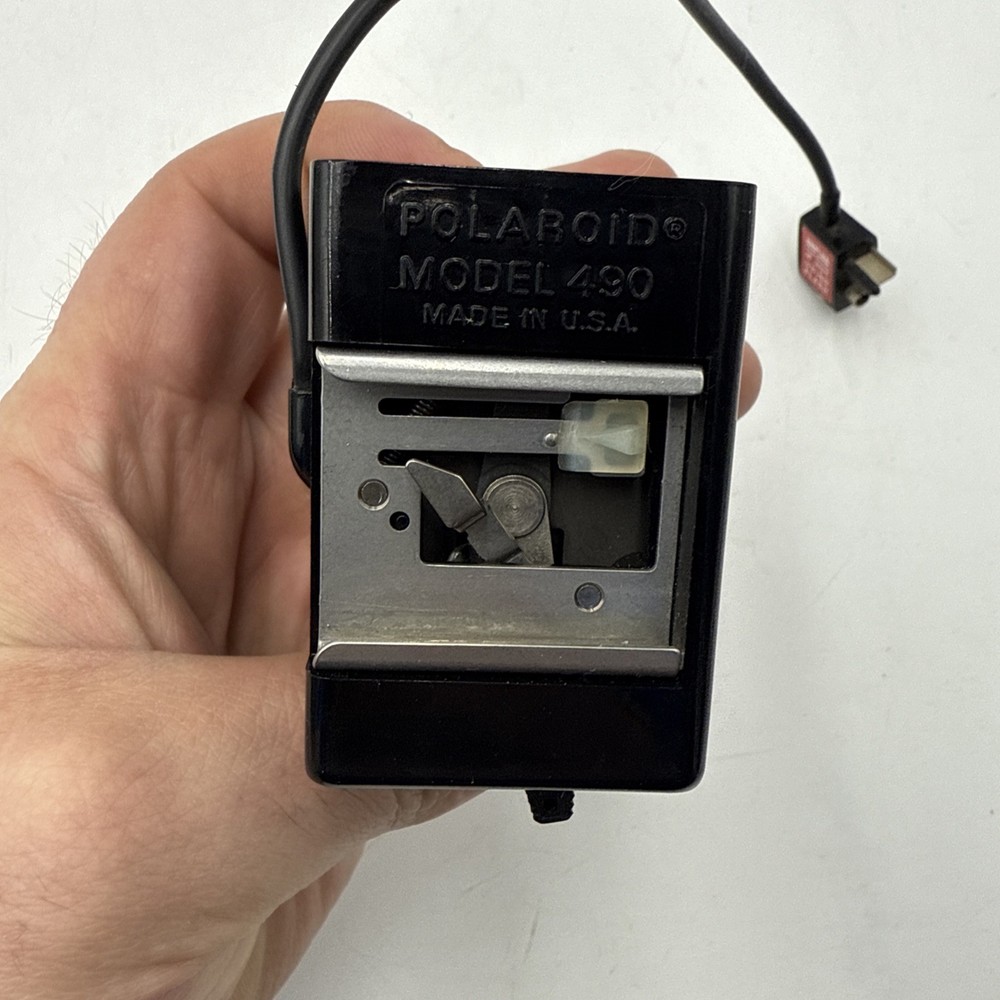 VINTAGE POLAROID FOCUSED FLASH MODEL #490