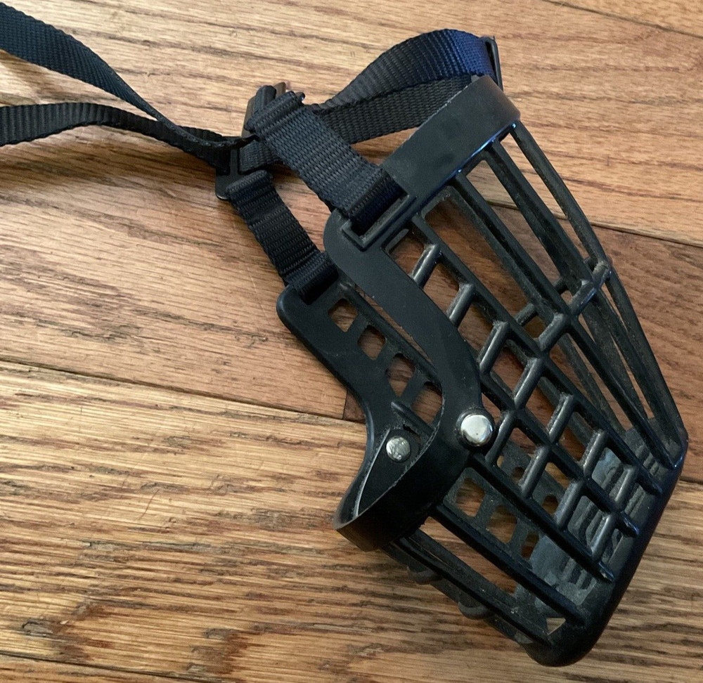 Dog Muzzle Black Medium Snout NO. 695 Made in Taiwan Bite/ Control / Walking