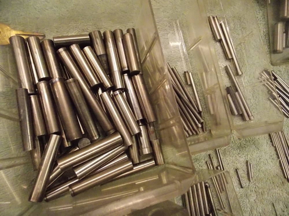 200 Plastic Injection Mold Ejector Pins Alignment Leader Tool Room Machinist