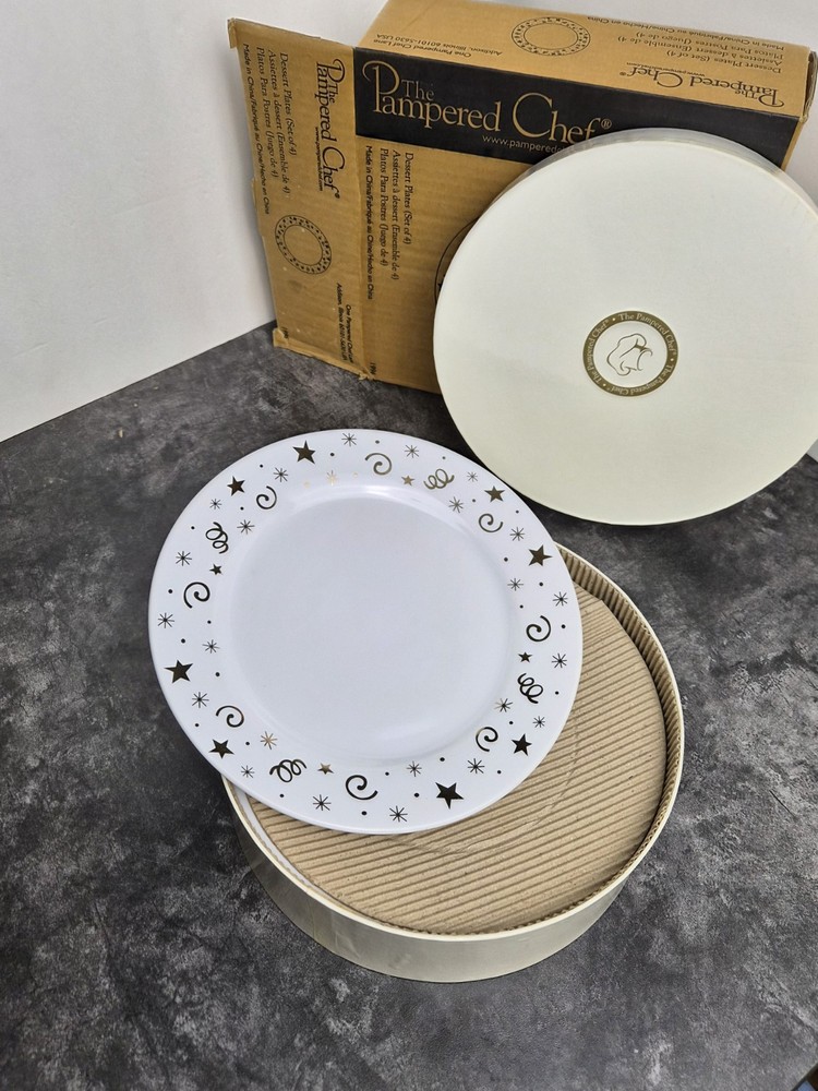 Pampered Chef Desert  Plates. 4