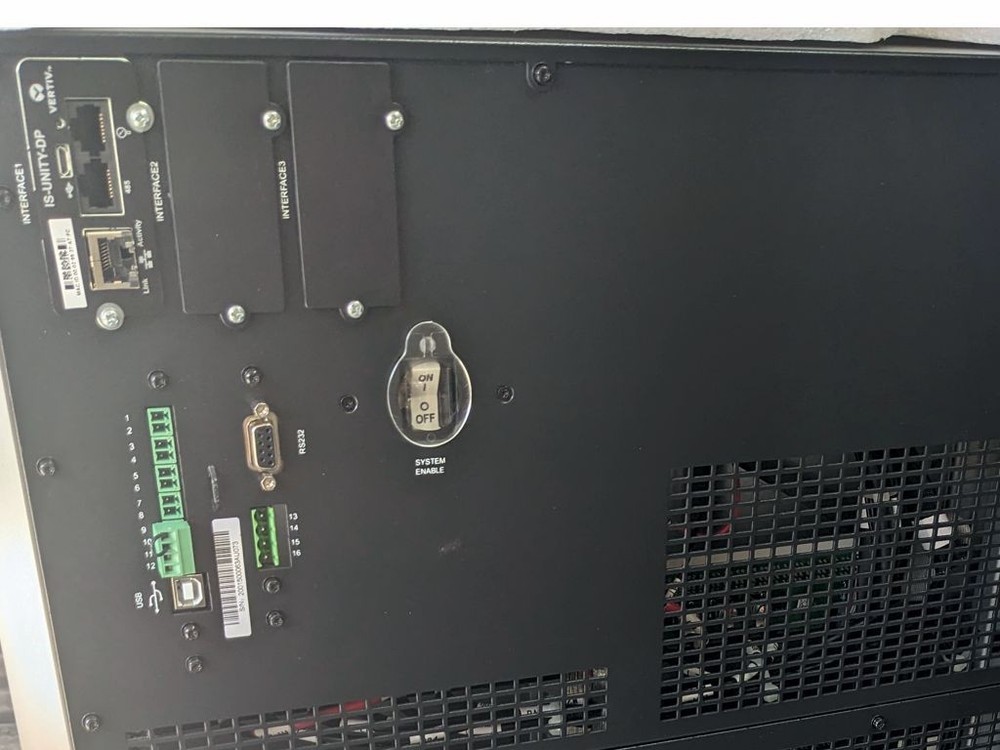 Vertiv APS 4 Frame Empty - w/screen, bezels, controllers no batts or power mod