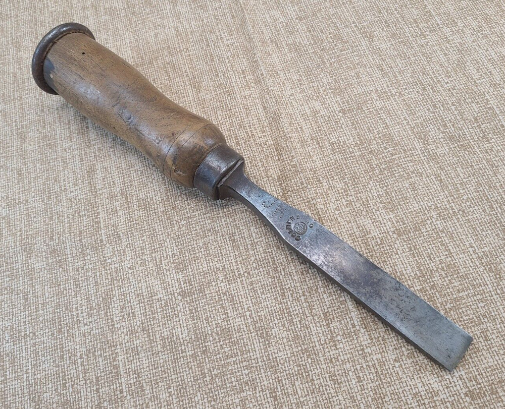 Vintage 7/8" Goldenberg Square Edge Tang Bench Chisel
