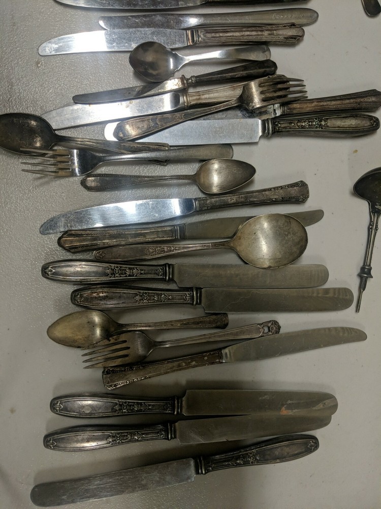 32 Pc Lot Silverware Silverplate Flatware ~ shelf181