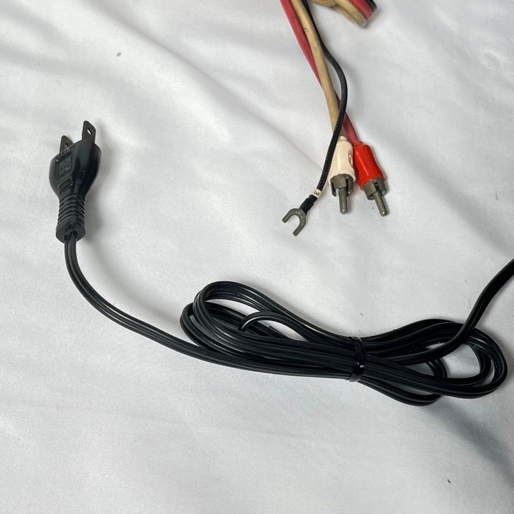 Technics SL-1200 First Generation Direct Drive Turntable Working