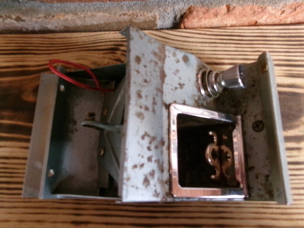 1961 CADILLAC DASH ASH TRAY AND LIGHTER
