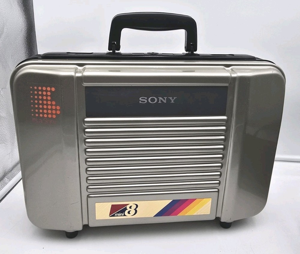 Sony EV-C8U Video 8 Cassette Recorder Player Deck - Powers and Plays Tape Read!