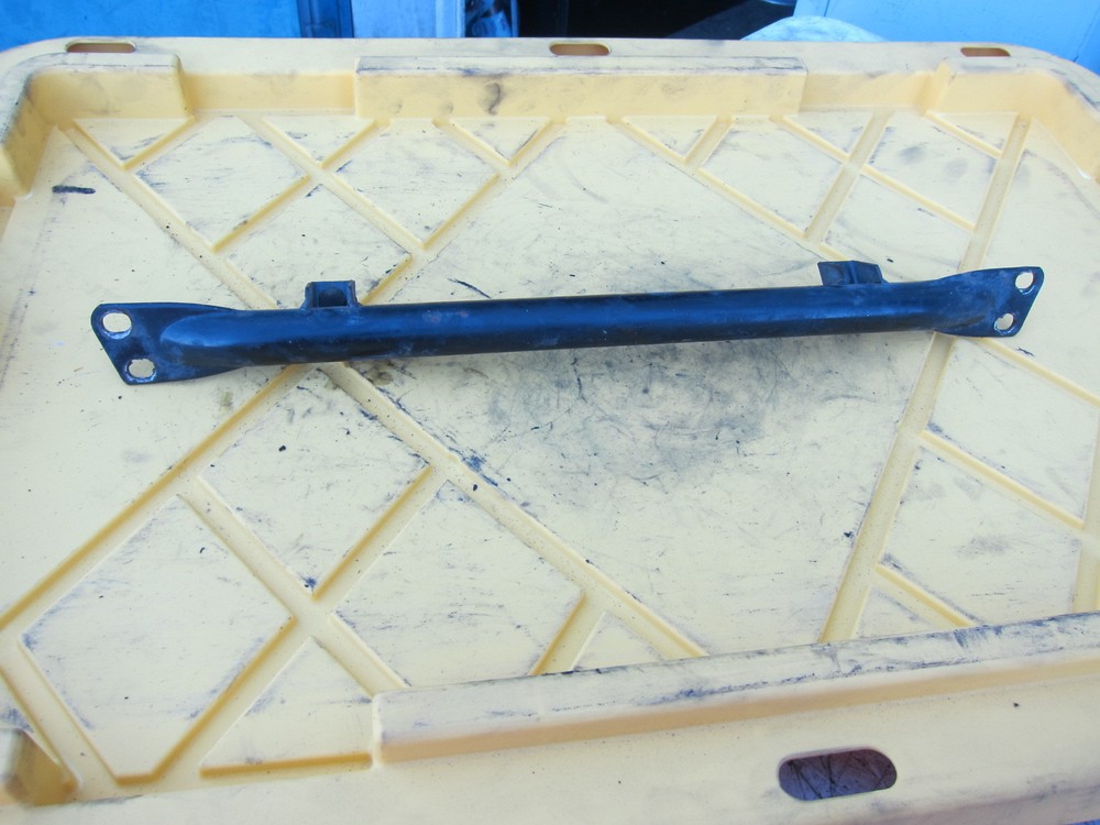 2004 Suzuki Katana 600 GSX600F OEM RAME BAR