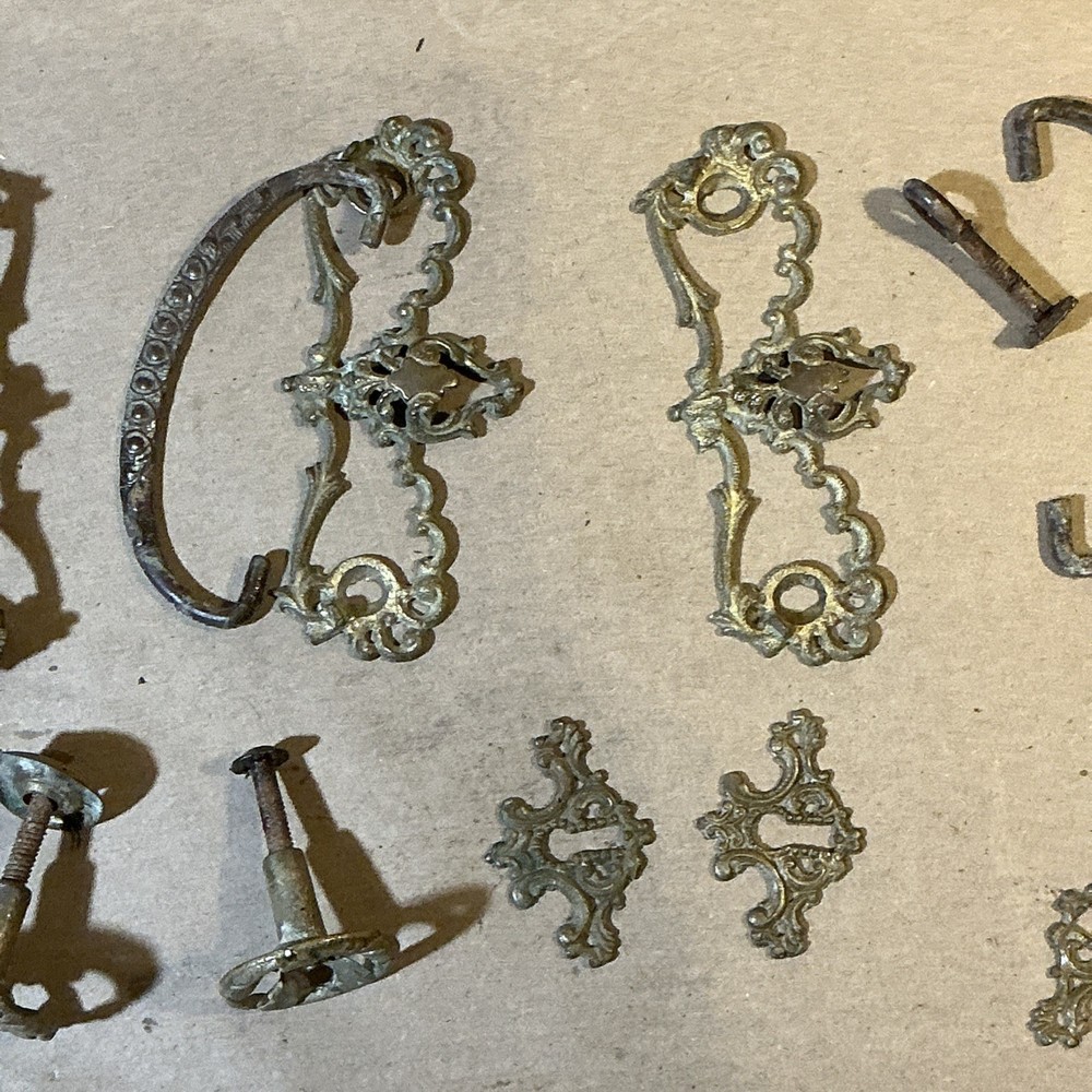 Set Of Misc. Cast Iron Victorian Drawer Pulls / Hardware As Is INV-AT22