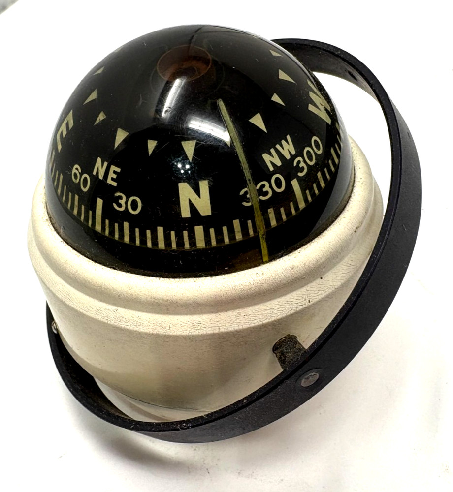 VINTAGE AIRGUIDE AUTO/BOAT COMPASS