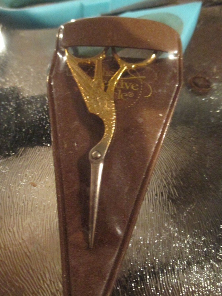 Vintage Stork Craft Sewing thread scissors The Creative Circle