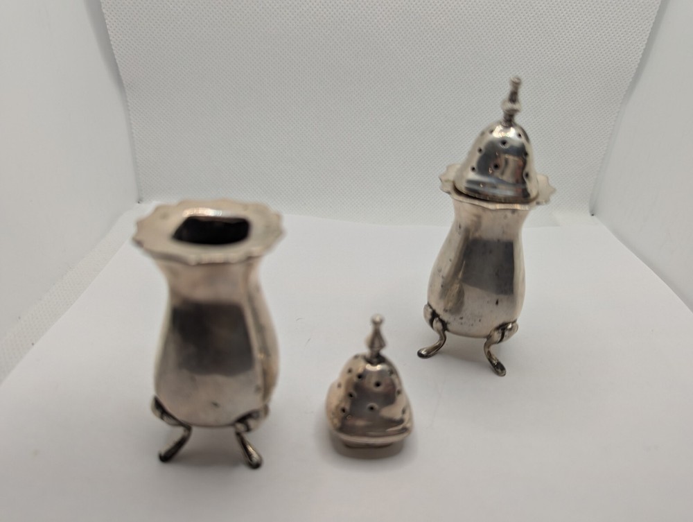 2 Antique Elegant Footed Salt Shakers, 800 Silver
