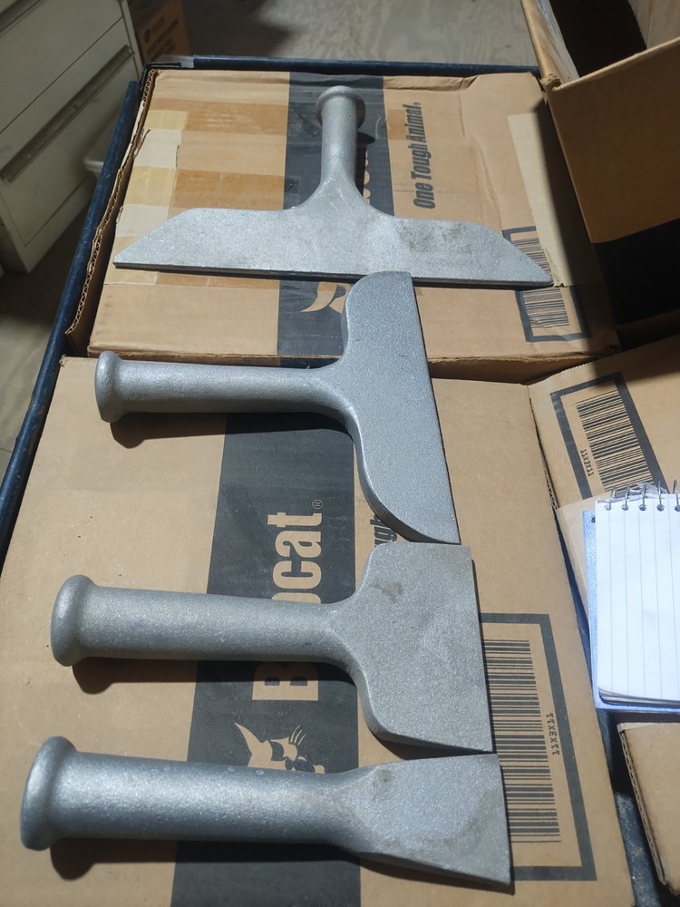 Aluminum chisel set for decorative concrete