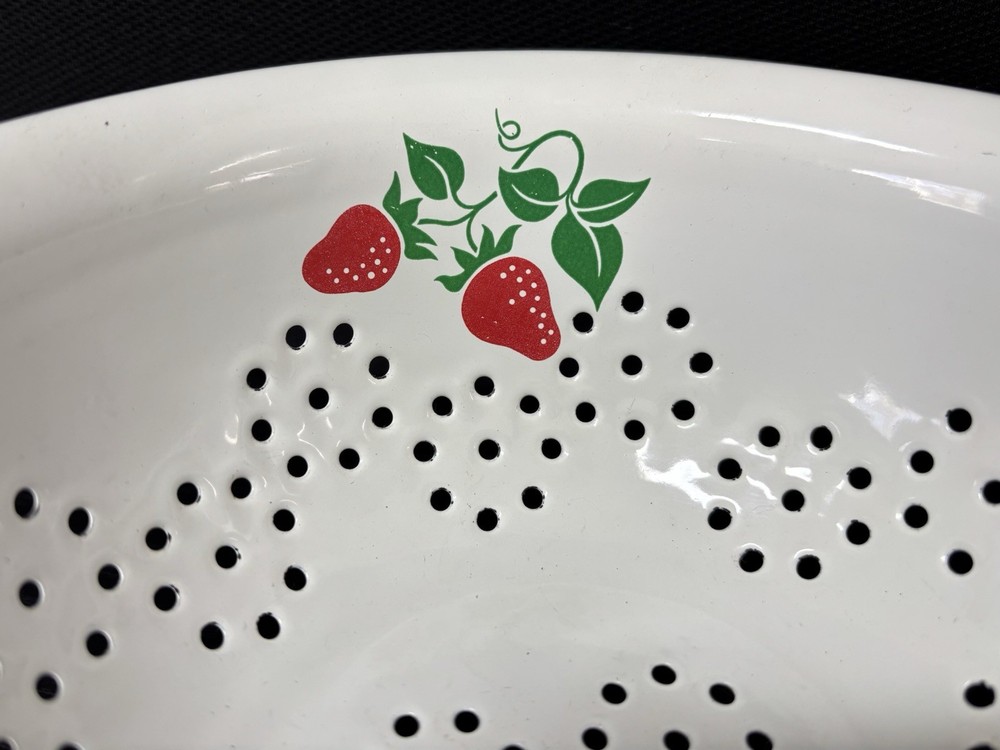Strawberry Colander Strainer Teleflora 1983 White Enamel Ware Cotaggecore