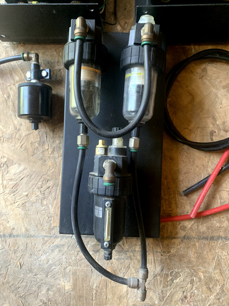 AIR COMPRESSOR WATER SEPARATOR AN DRYER
