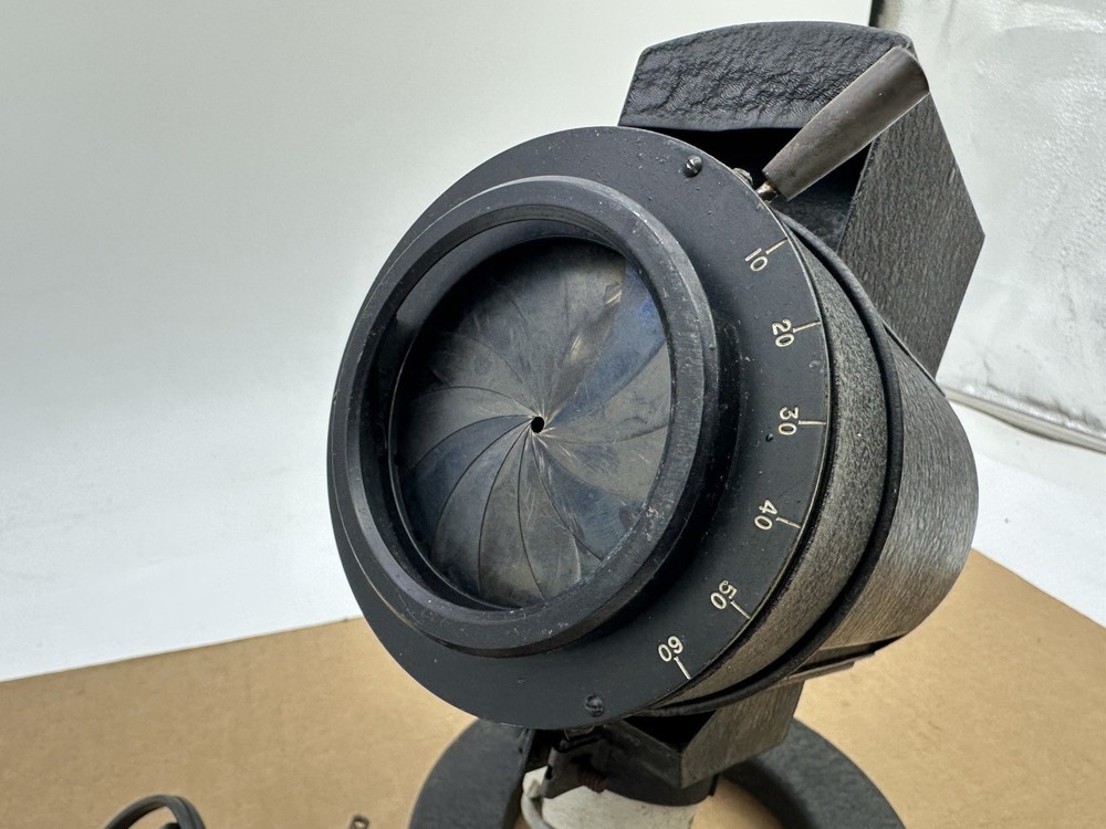 MICROSCOPE ILLUMINATOR Antique Spotlight Model 370 American Optical Co.