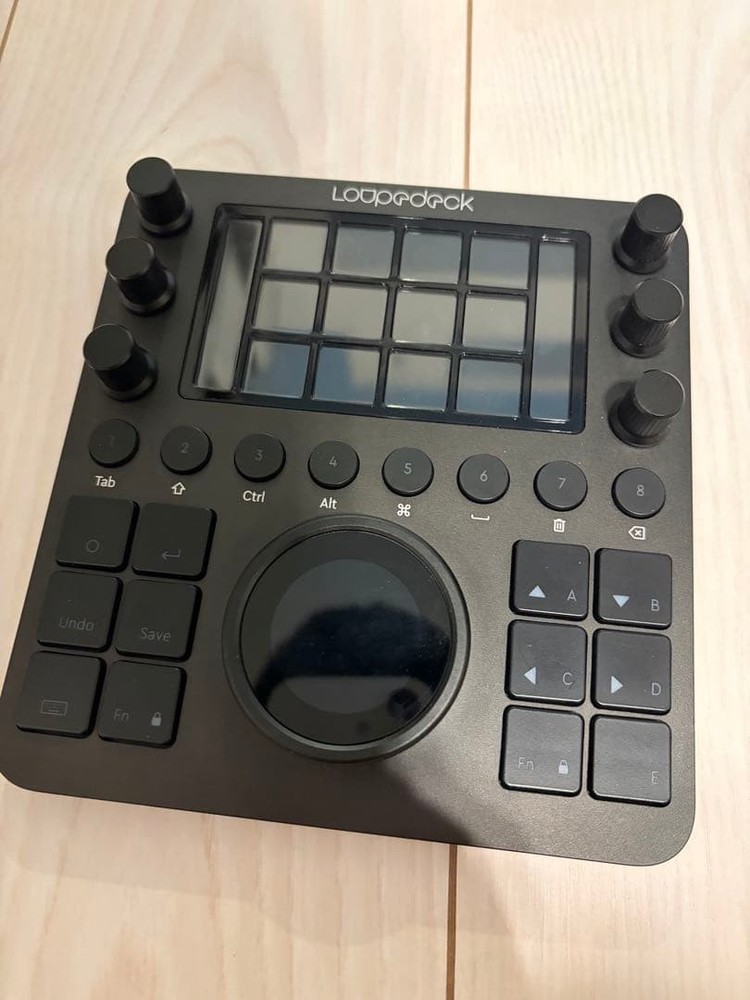 Loupedeck CT Creative Editing Console LDD-1903 Black Control panel#