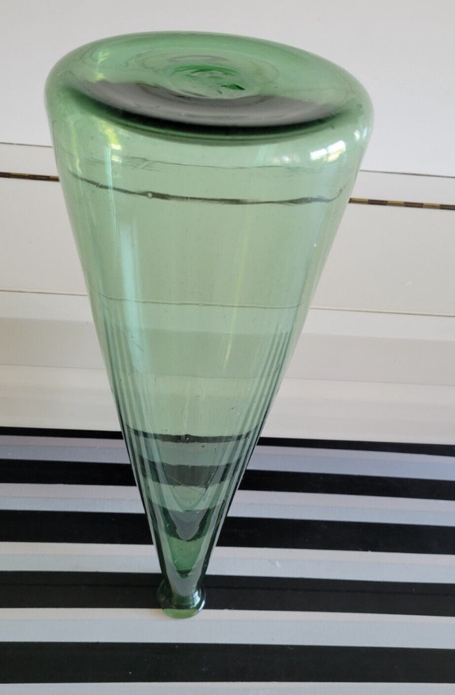 LIGHT GREEN EMPOLI ITALY DECORATIVE VASE SOLID DESIGN SOLID STOPPER 17.5 INCHES