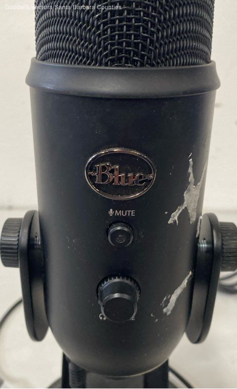 Blue Yeti Professional Multi-pattern USB Condenser Microphone - Blackout