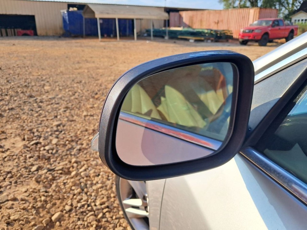 S60 2015 Glove Box 4777415