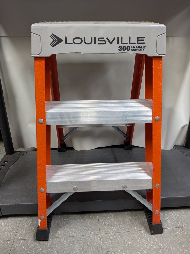 2' FOLDING STEP LADDER