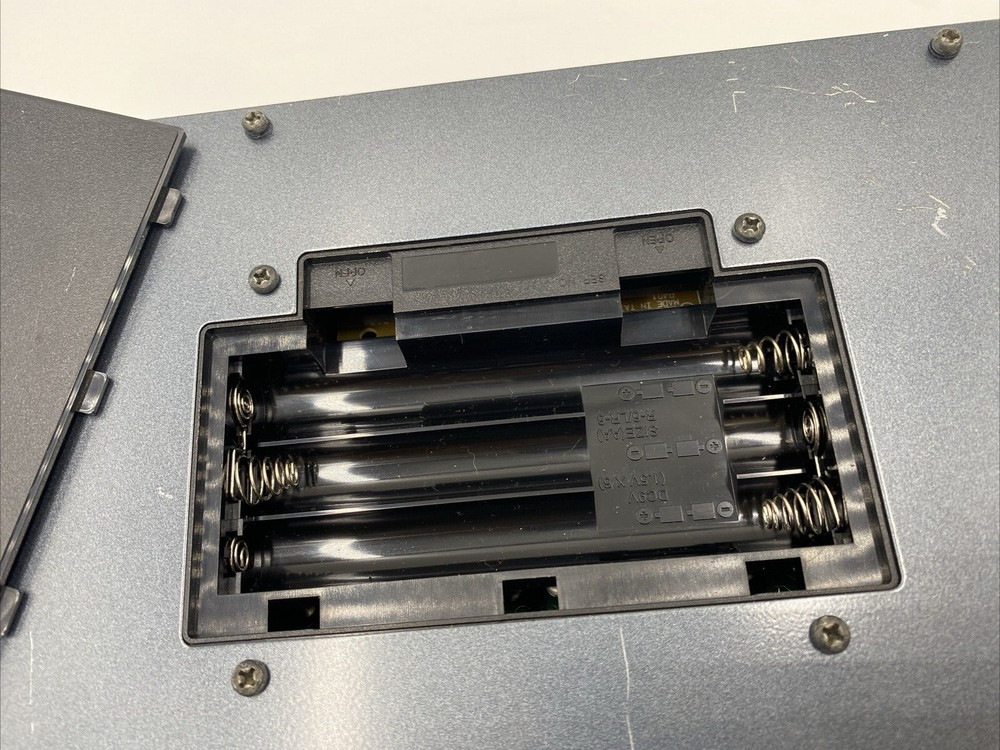 BOSS ME-80 Guitar Multiple Effects Pedal Board - Tested